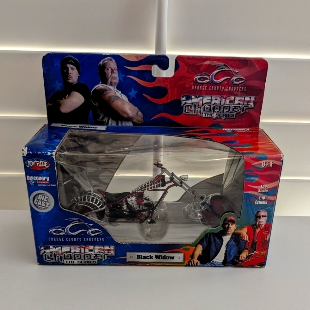 American Chopper Black Widow Motorcycle 1:18 Scale Die Cast
